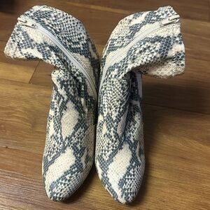 Steve Madden Blue and Cream Ankle Booties